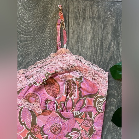 Express design studio pink floral cami w lace trim and bead embellishments. Sz S - Picture 2 of 7
